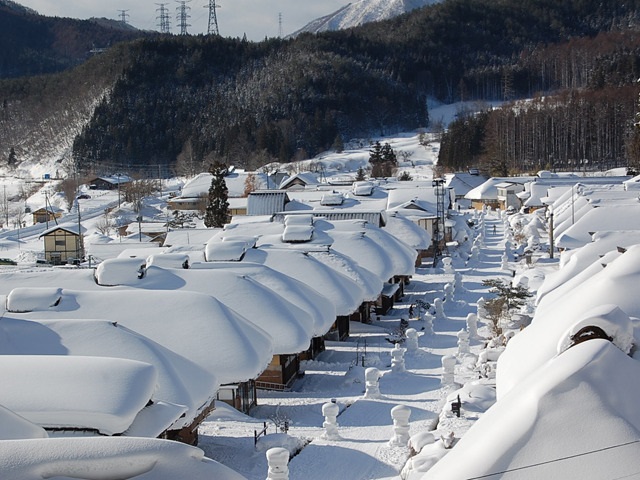 2/10-11 第38回「大内宿雪まつり」開催 雪灯籠や打ち上げ花火など ...